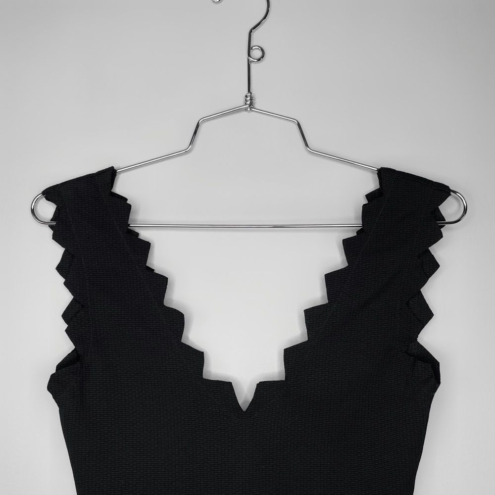 SOLD Marysia Black Maillot V-Neck Scallop Zig Zag One Piece Swimsuit Size Small - Picture 7 of 14